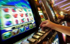Beragam slot dan game kasino tersedia di platform hiburan interwin